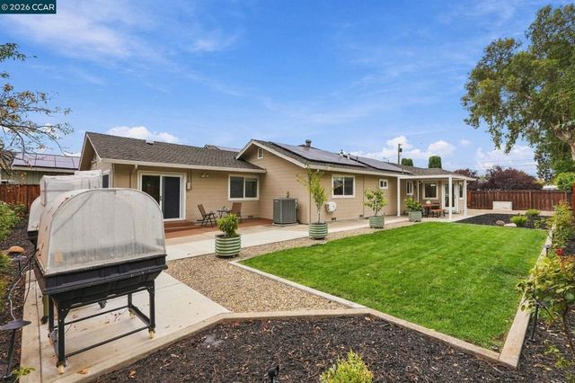 1719 Greentree Dr, Concord, CA 94521