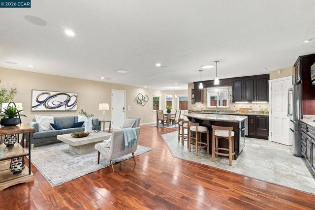 1719 Greentree Dr, Concord, CA 94521