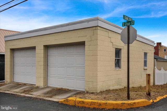 81 FRONT ST, Cressona, PA 17929