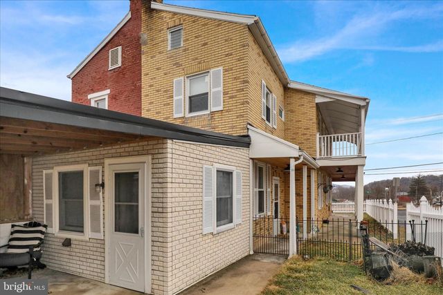 81 FRONT ST, Cressona, PA 17929
