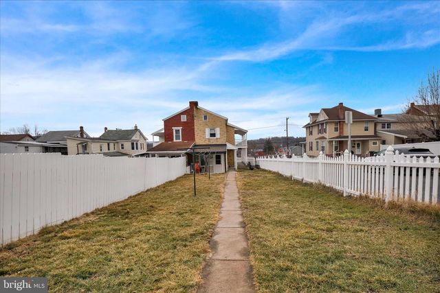 81 FRONT ST, Cressona, PA 17929