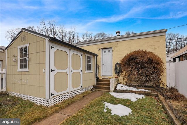 81 FRONT ST, Cressona, PA 17929