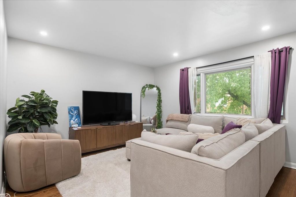 8023 Lake Street 2, River Forest, IL 60305 — photo 3