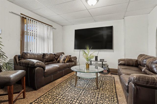 17 Tennyson Avenue, Battle Creek, MI 49015