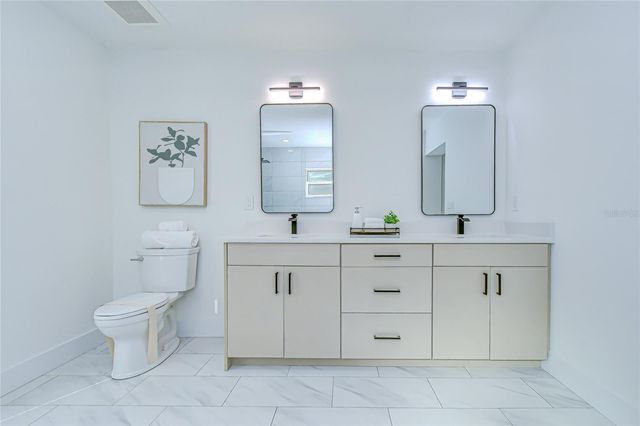 909 LAKE CHARLES CIRCLE, Lutz, FL 33548