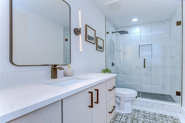 909 LAKE CHARLES CIRCLE, Lutz, FL 33548