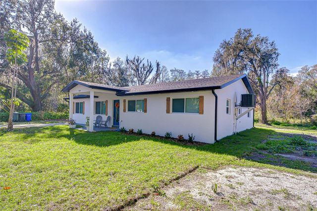 909 LAKE CHARLES CIRCLE, Lutz, FL 33548