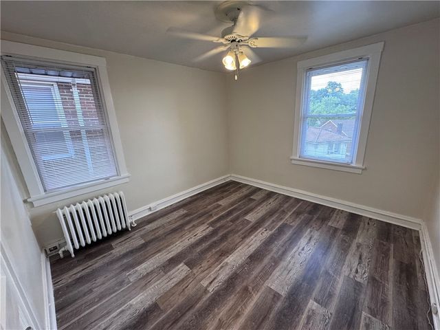 5944 Phillips Ave, Squirrel Hill, PA 15217