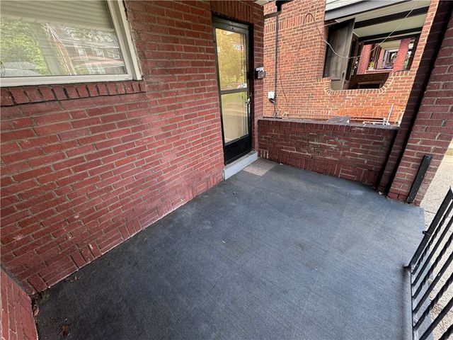 5944 Phillips Ave, Squirrel Hill, PA 15217