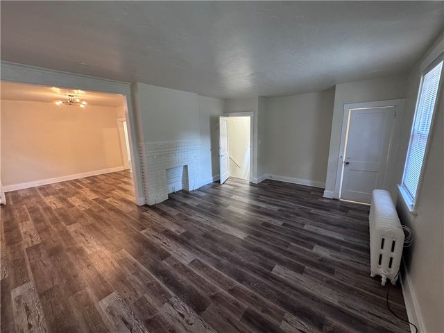 5944 Phillips Ave, Squirrel Hill, PA 15217