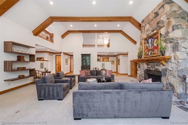 32870 Bingham Lane, Bingham Farms, MI 48025