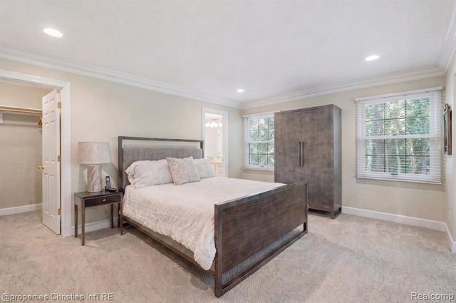 32870 Bingham Lane, Bingham Farms, MI 48025