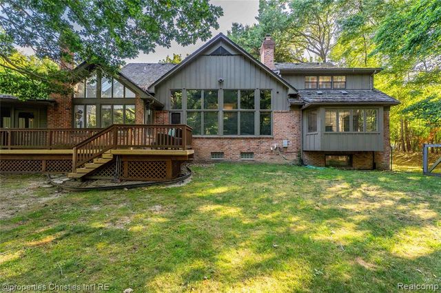 32870 Bingham Lane, Bingham Farms, MI 48025