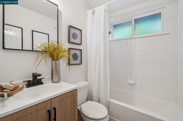 3188 Fitzpatrick Dr, Concord, CA 94519