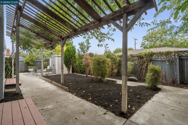 3188 Fitzpatrick Dr, Concord, CA 94519