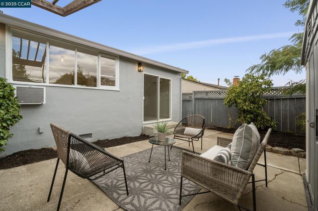 3188 Fitzpatrick Dr, Concord, CA 94519