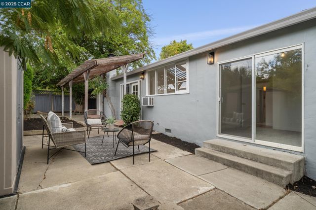 3188 Fitzpatrick Dr, Concord, CA 94519