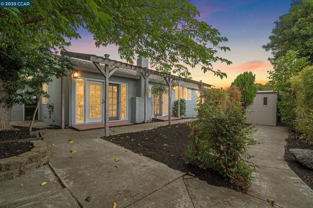 3188 Fitzpatrick Dr, Concord, CA 94519