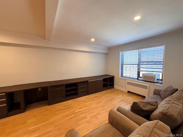 325 Main Street 5D, White Plains, NY 10601
