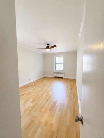 325 Main Street 5D, White Plains, NY 10601