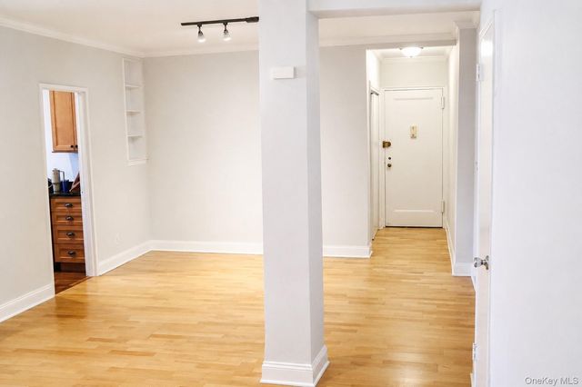 325 Main Street 5D, White Plains, NY 10601