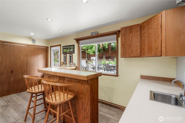 24648 96th Avenue S, Kent, WA 98030