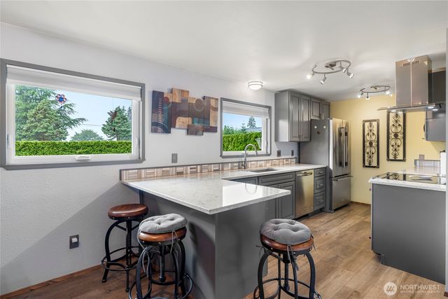24648 96th Avenue S, Kent, WA 98030