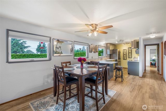 24648 96th Avenue S, Kent, WA 98030