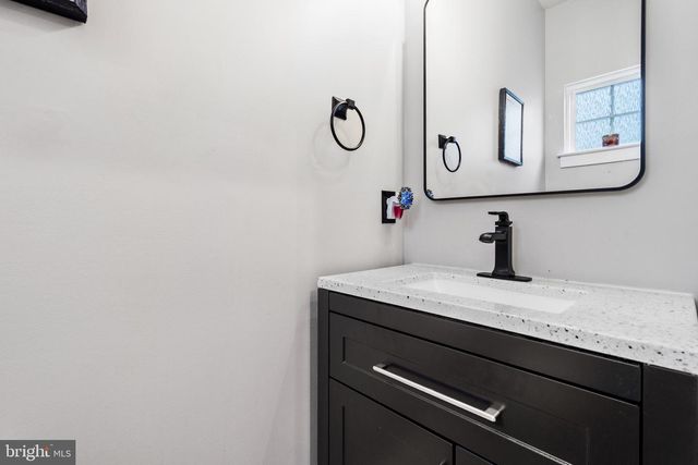 633 RUSHBROOK RD, Martinsburg, WV 25403