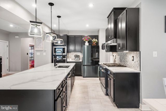 633 RUSHBROOK RD, Martinsburg, WV 25403