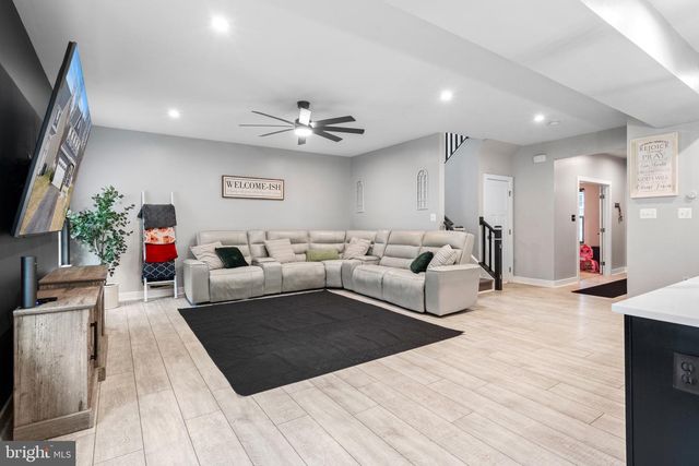 633 RUSHBROOK RD, Martinsburg, WV 25403