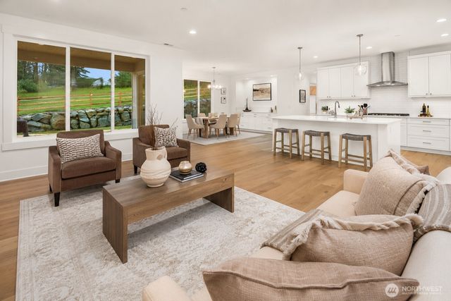 21609 Poplar Way, Brier, WA 98036