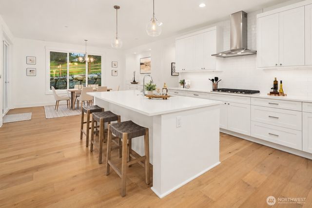 21609 Poplar Way, Brier, WA 98036