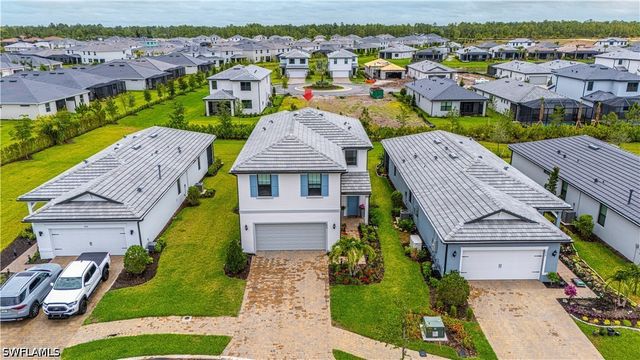 1854 Mesa LN, Naples, FL 34120