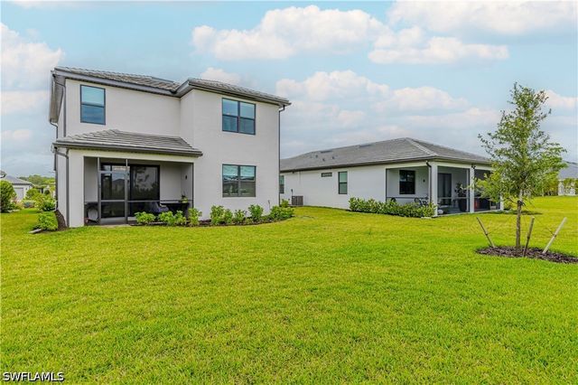 1854 Mesa LN, Naples, FL 34120