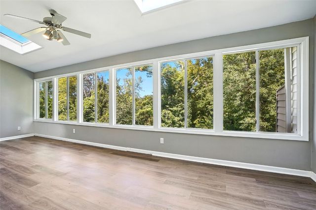 1759 Applewood Place, Cedar Rapids, IA 52402