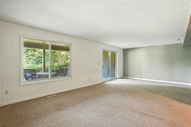 1759 Applewood Place, Cedar Rapids, IA 52402