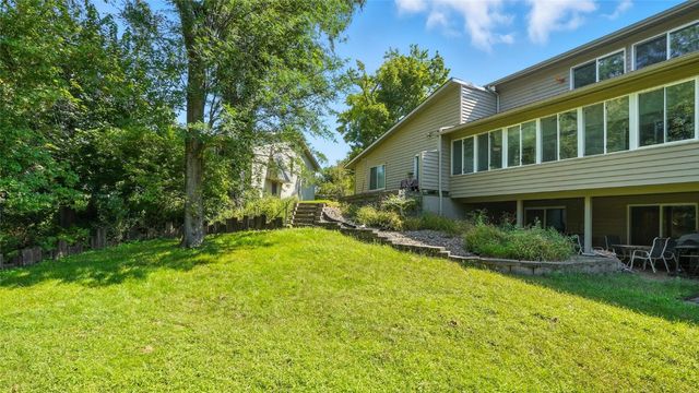 1759 Applewood Place, Cedar Rapids, IA 52402