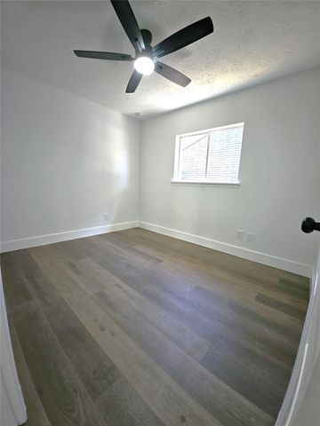 815 Merribrook Lane, Friendswood, TX 77546