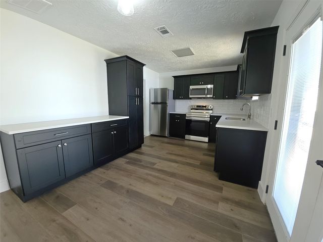 815 Merribrook Lane, Friendswood, TX 77546