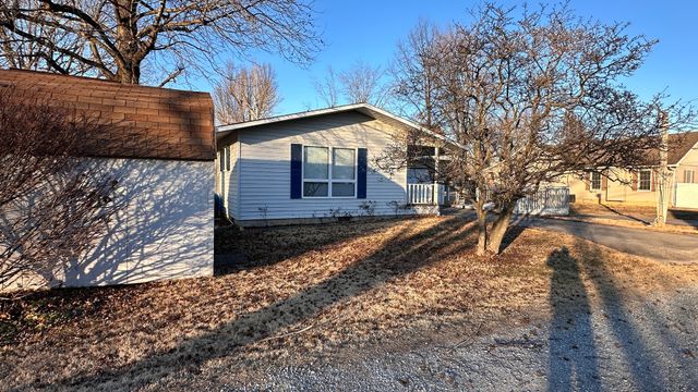 1306 E Elm Street, West Frankfort, IL 62896