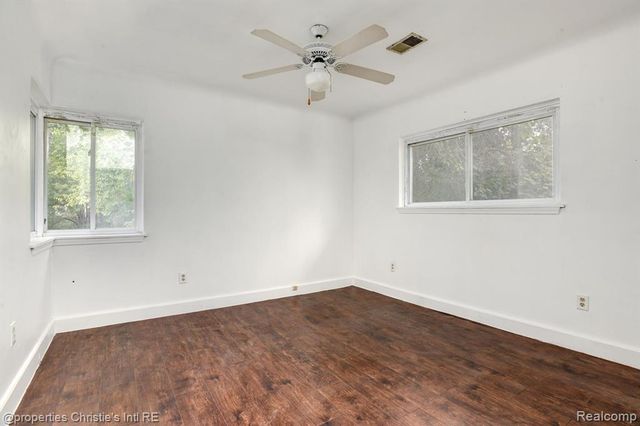 19156 Old Homestead Drive, Harper Woods, MI 48225