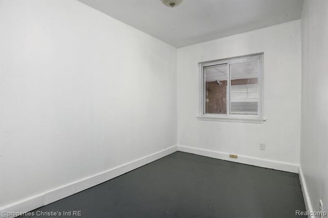 19156 Old Homestead Drive, Harper Woods, MI 48225