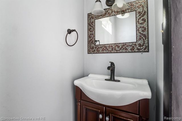 19156 Old Homestead Drive, Harper Woods, MI 48225