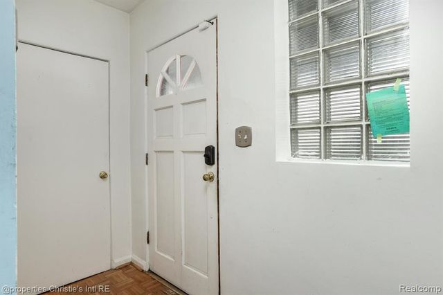 19156 Old Homestead Drive, Harper Woods, MI 48225