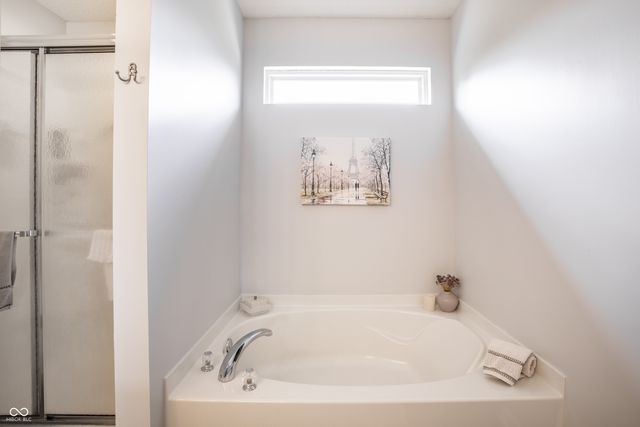 1043 Lichfield Lane, Westfield, IN 46074