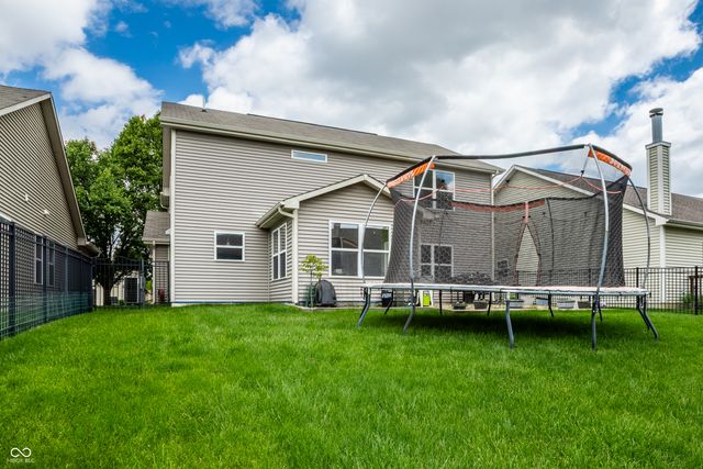 1043 Lichfield Lane, Westfield, IN 46074