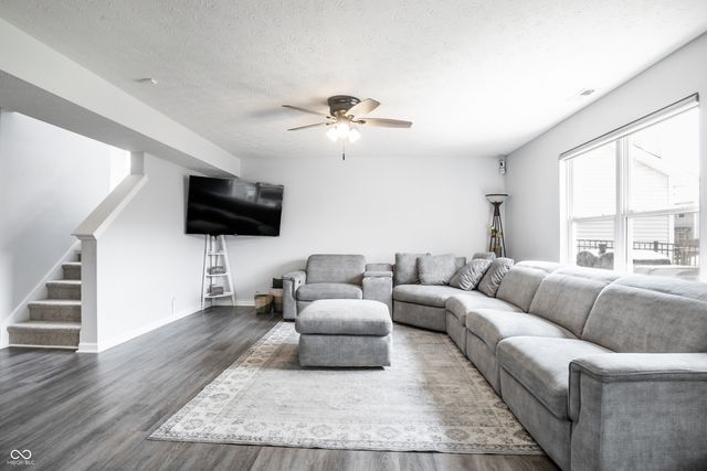 1043 Lichfield Lane, Westfield, IN 46074