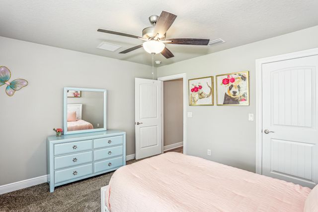 7556 Hatteras Drive, Navarre, FL 32566