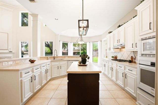 1322 Kirby Lake Court, Richmond, TX 77406